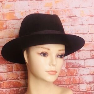 Vintage MCM Custom
Hattery Chocolate Brown Wool Felt Fedora Hat